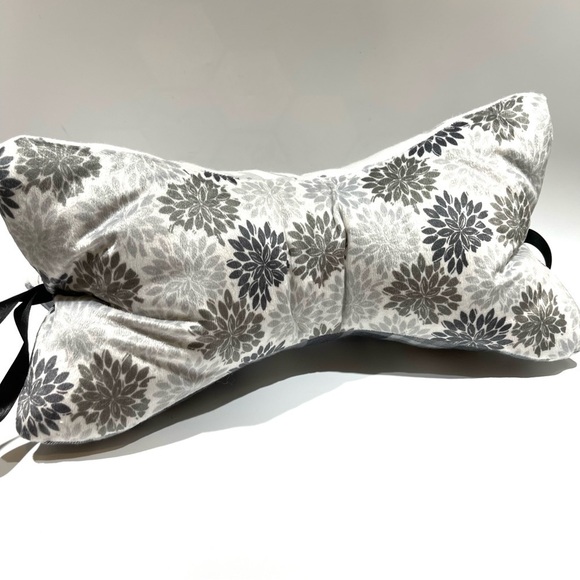 ๐ฅ NWT Handmade Neck Pillow For Travel Lounge Support - Picture 4 of 6